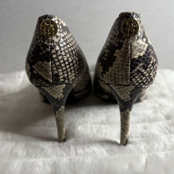 GUESS Snake Print Python Pumps 🐍 - Picture 4 of 10